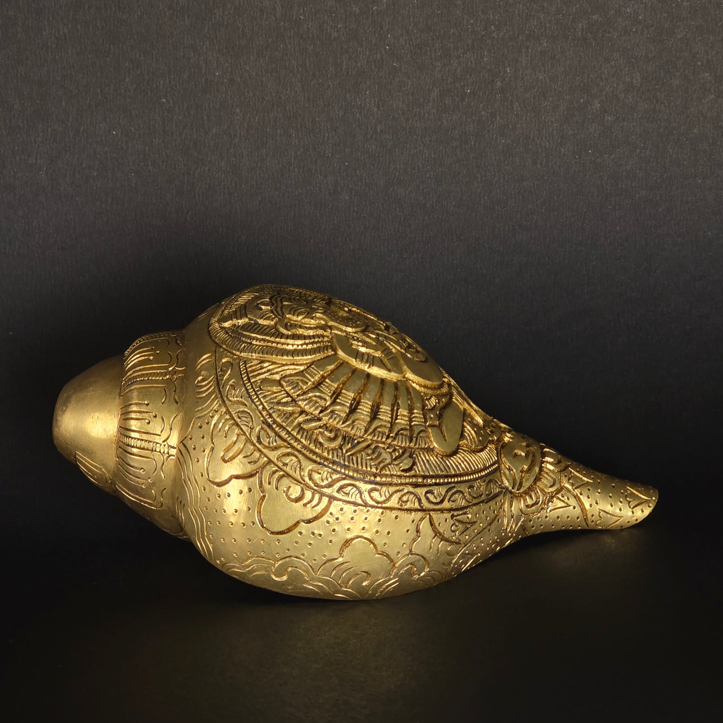 3.5" Ganesh Carved Shankh  In Brass.