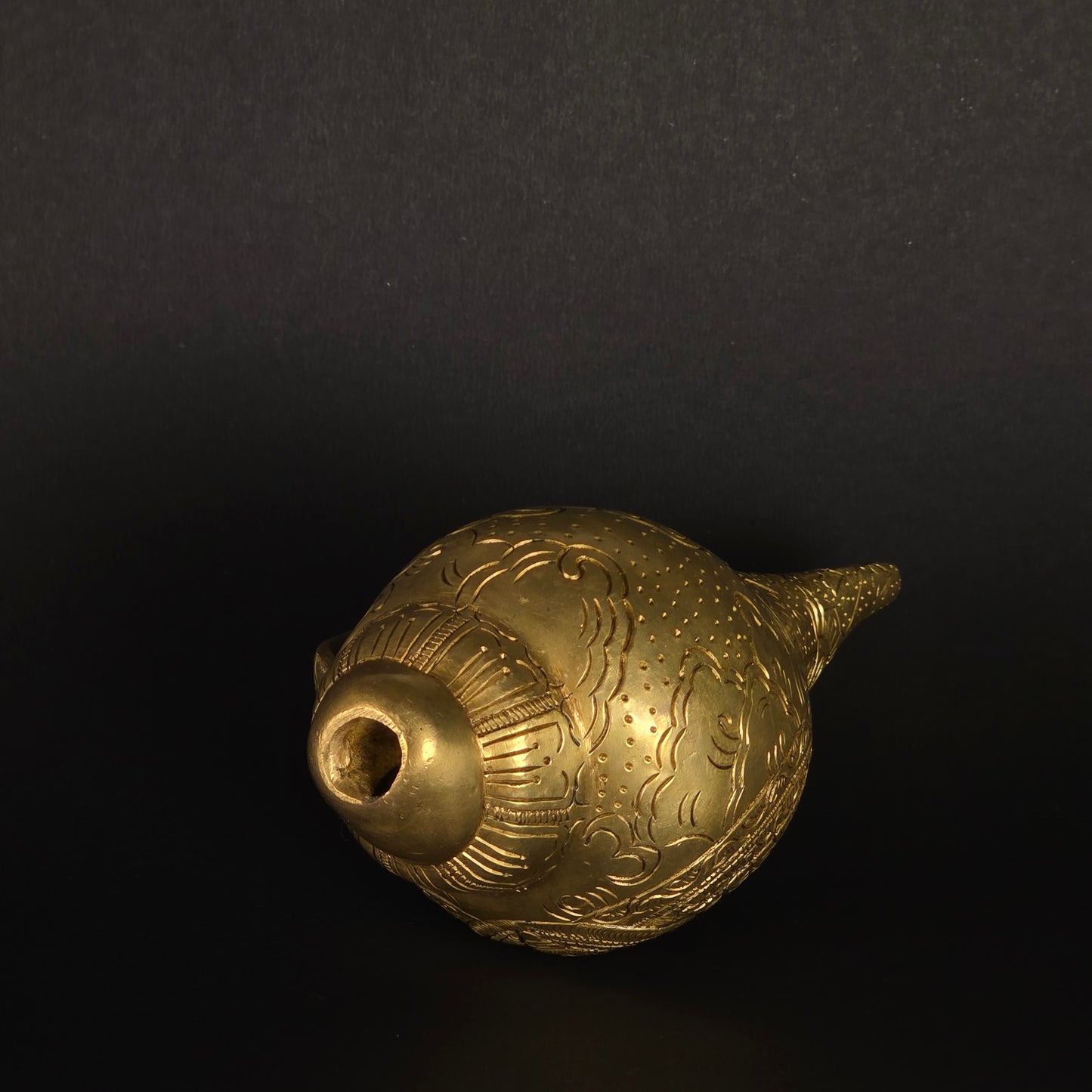 3.5" Ganesh Carved Shankh  In Brass.