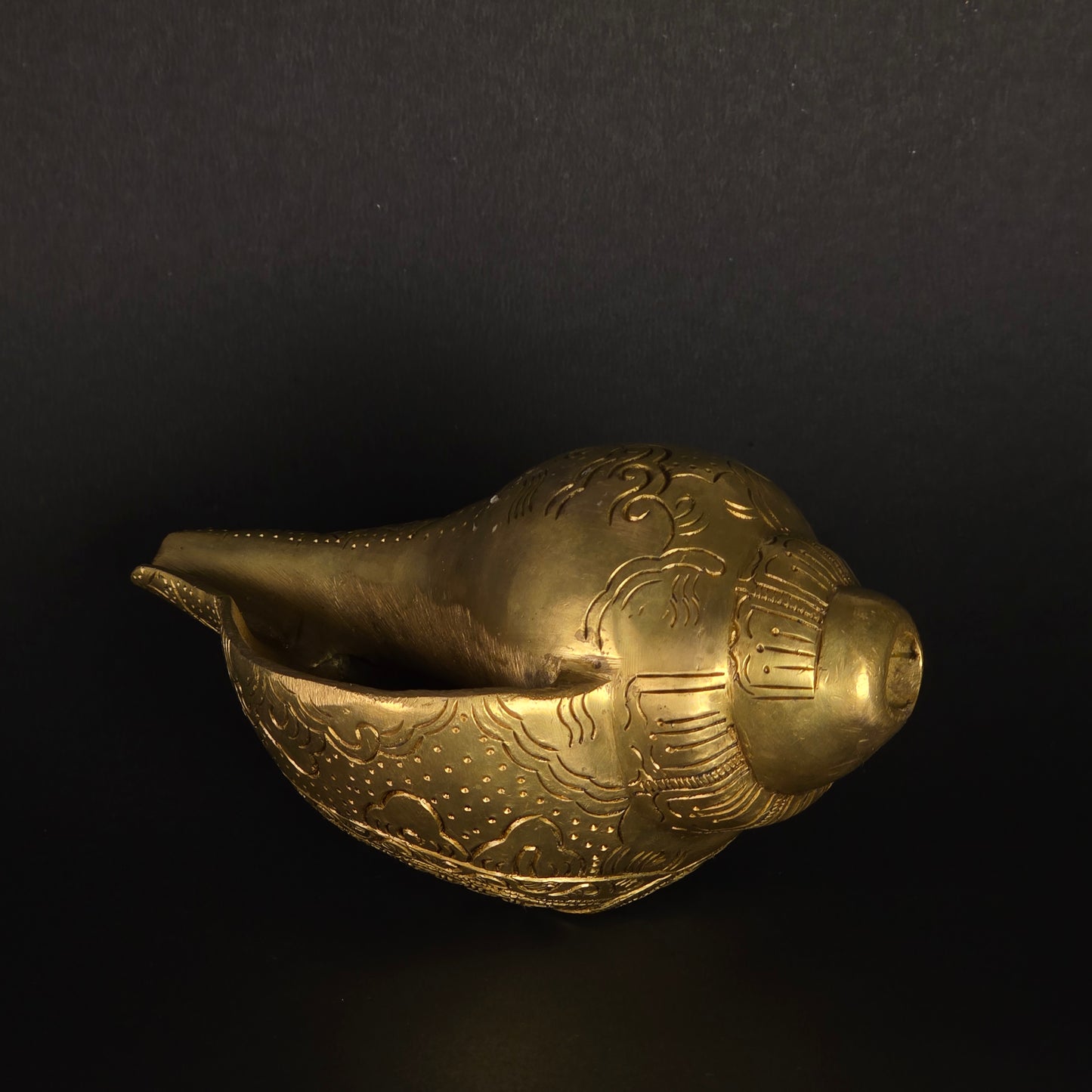 3.5" Ganesh Carved Shankh  In Brass.