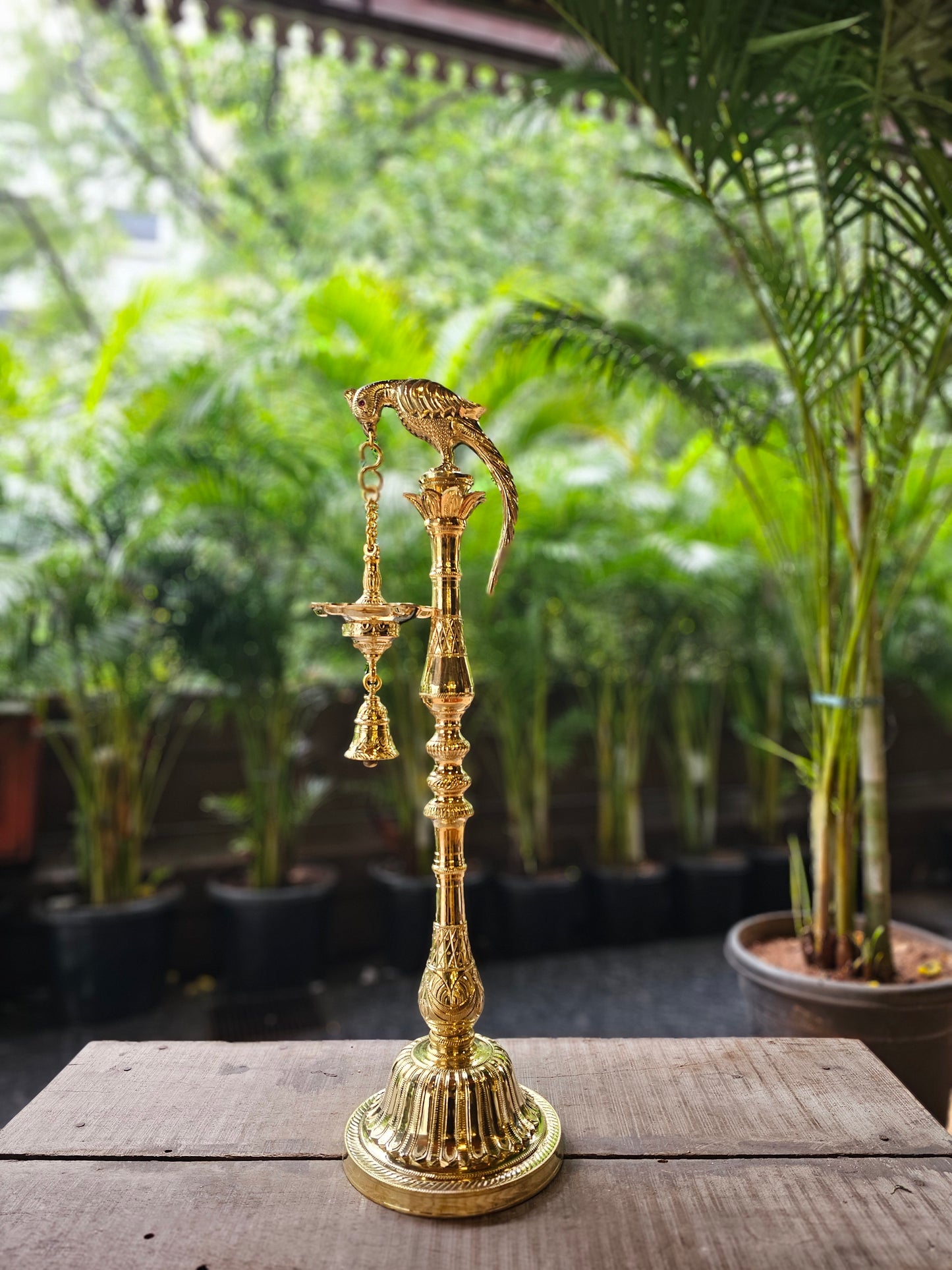 30" Parrot Lamp in Bronze